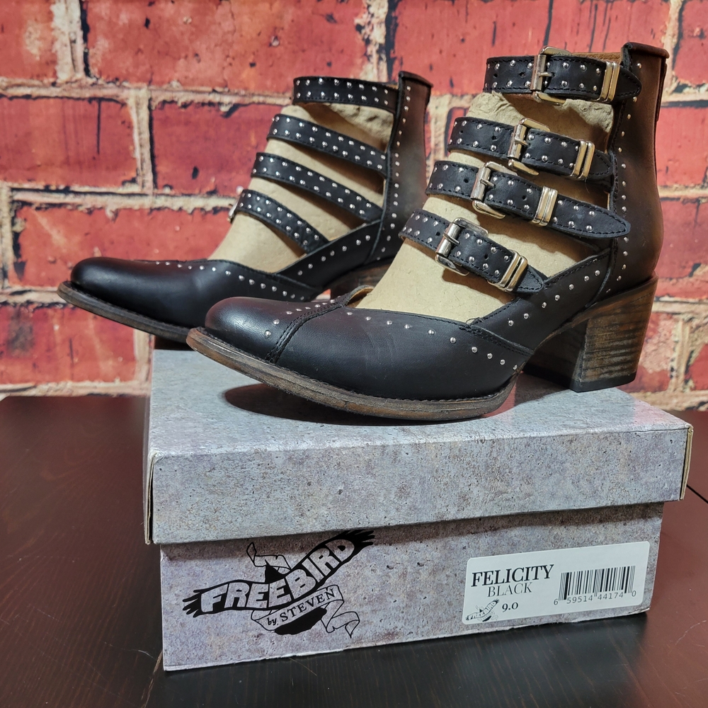 Freebird by Steven Women's Black Ankle Boots
